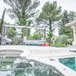 Vila Luxury -villa-piscine-jacuzzi-famille-table De Billard - Pros Servicesconciergerie *