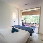 Luxury -villa-piscine-jacuzzi-famille-table De Billard - Pros Servicesconciergerie Vila *