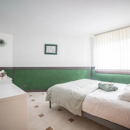 Villa Luxury -villa-piscine-jacuzzi-famille-table De Billard - Pros Servicesconciergerie Montferrier-sur-Lez
