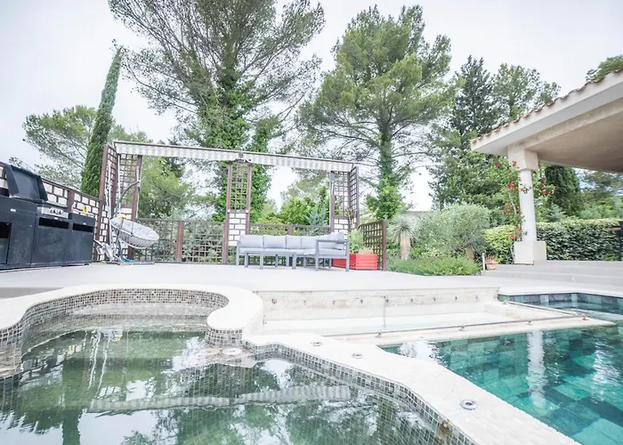 Βίλα Luxury -villa-piscine-jacuzzi-famille-table De Billard - Pros Servicesconciergerie *