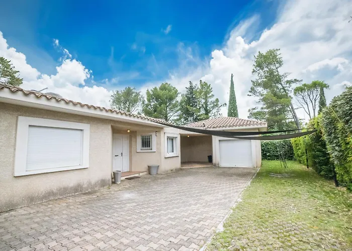 Luxury -villa-piscine-jacuzzi-famille-table De Billard - Pros Servicesconciergerie Montferrier-sur-Lez