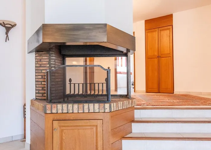Βίλα Luxury -villa-piscine-jacuzzi-famille-table De Billard - Pros Servicesconciergerie