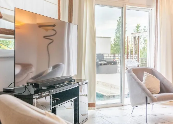 Βίλα Luxury -villa-piscine-jacuzzi-famille-table De Billard - Pros Servicesconciergerie